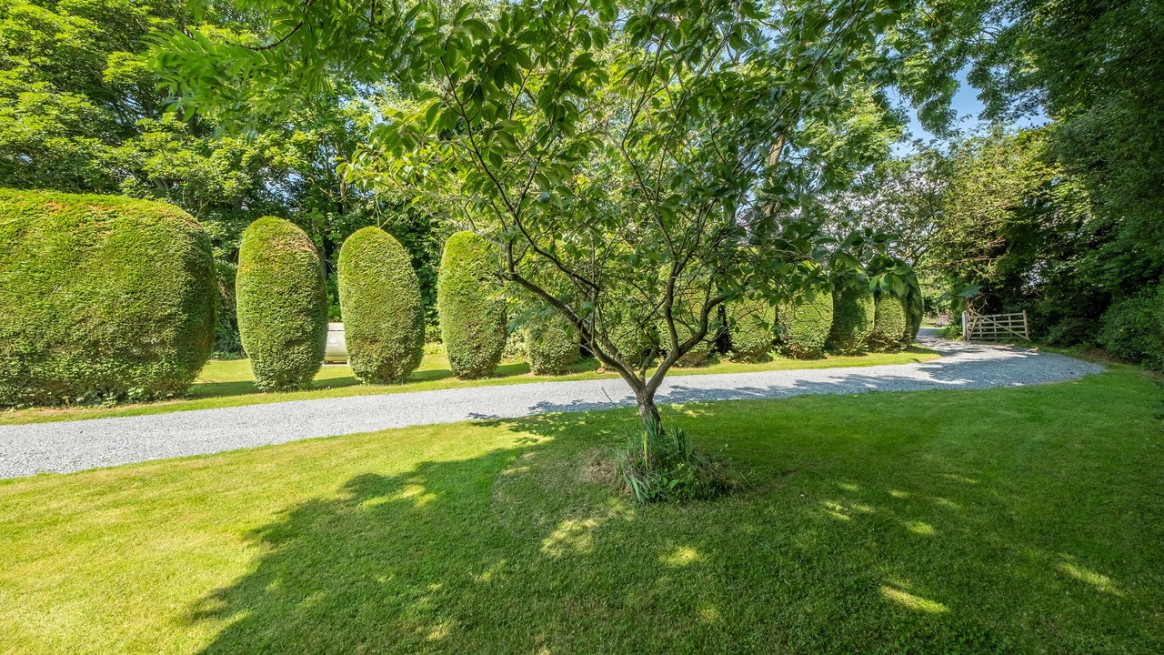 Photo of Others in Bainton