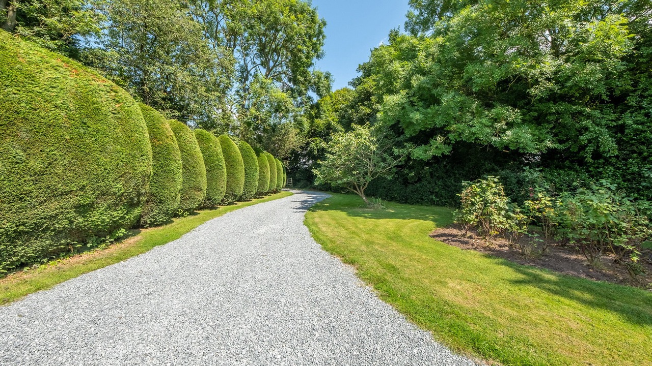 Photo of Others in Bainton