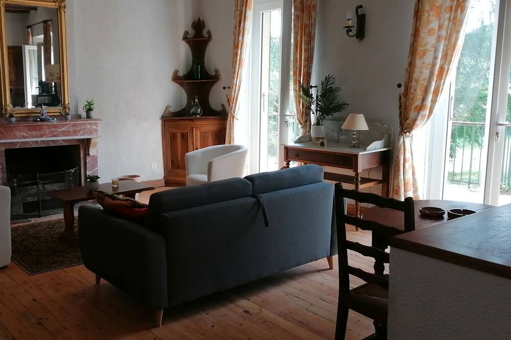 Photo of Livingroom in Lavelanet