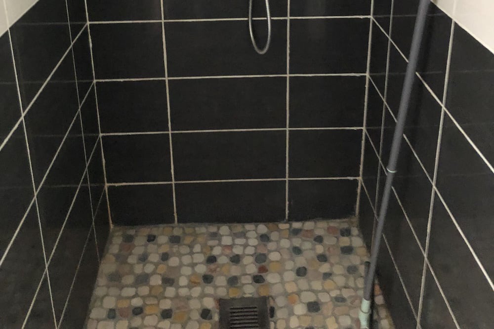 Photo of Bathroom in Sains