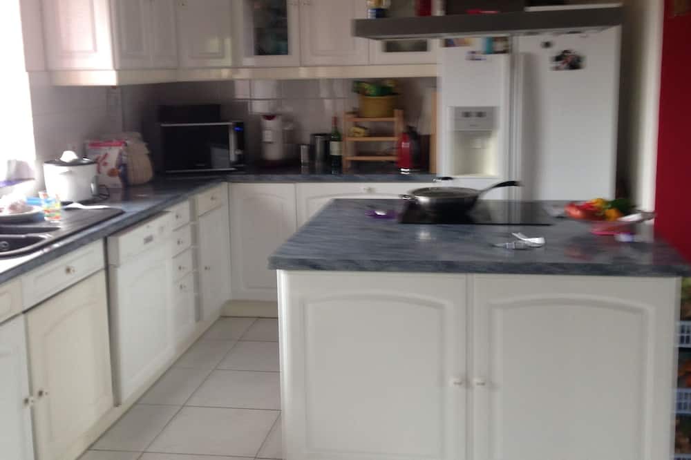 Photo of Kitchen in Sains