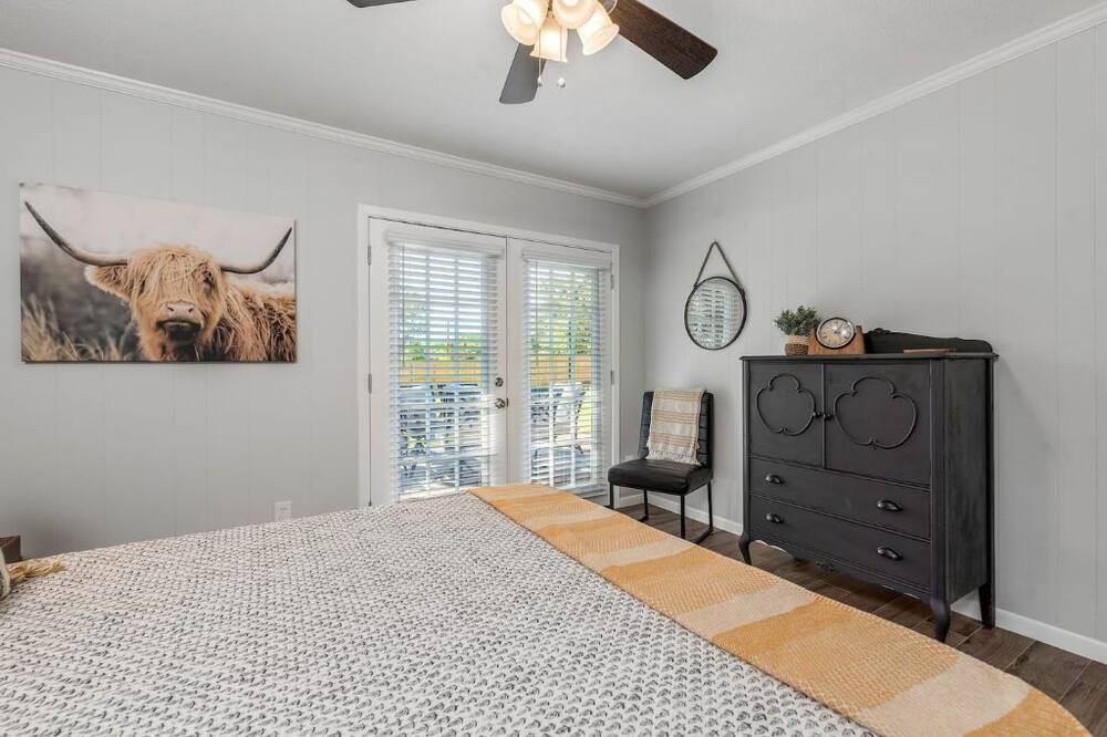 Photo of Bedroom in College Station