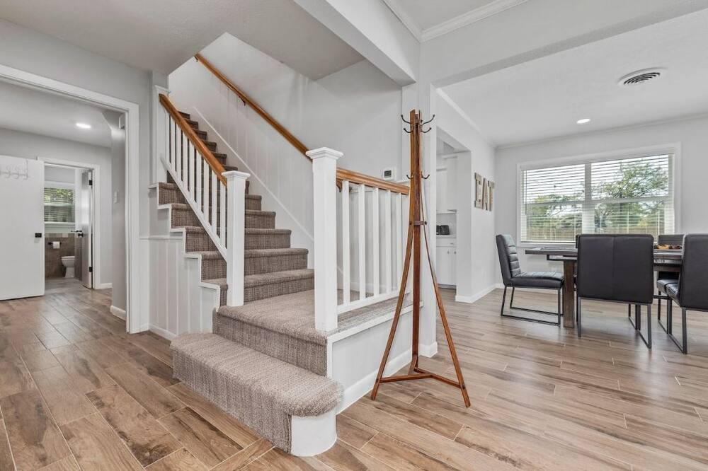 Photo of Livingroom in College Station
