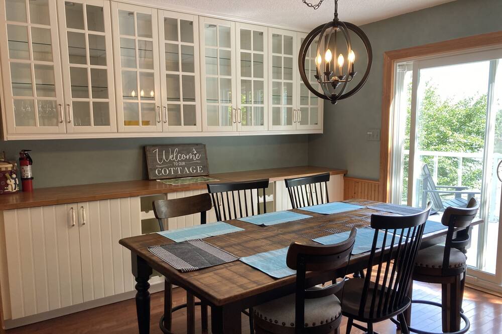 Photo of Kitchen in Dysart et al