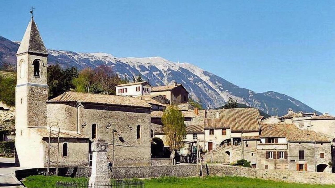 Photo of Outdoor in Savoillan