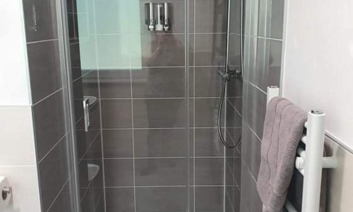 Photo of Bathroom in Salen