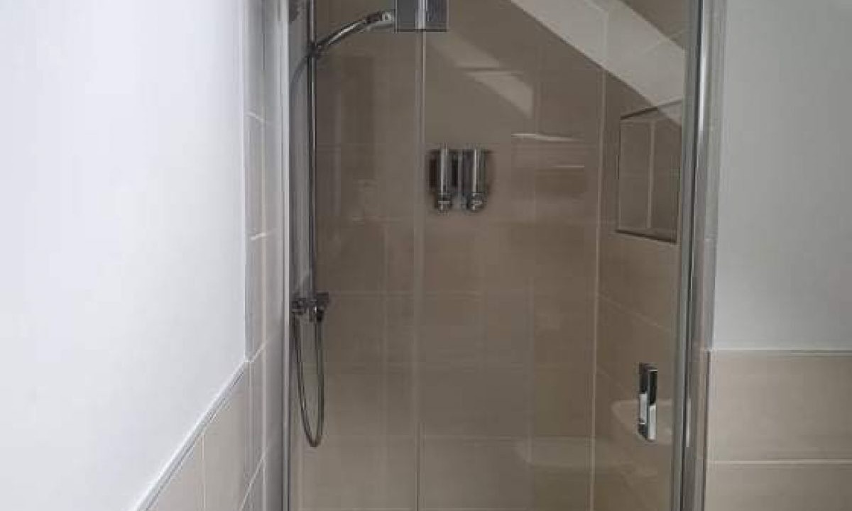 Photo of Bathroom in Salen