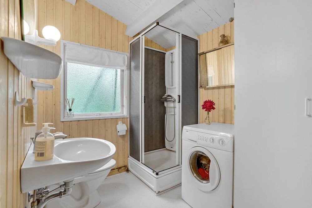 Photo of Bathroom in Dannemare