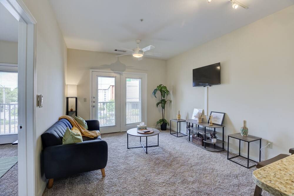 Photo of Livingroom in New Pathways