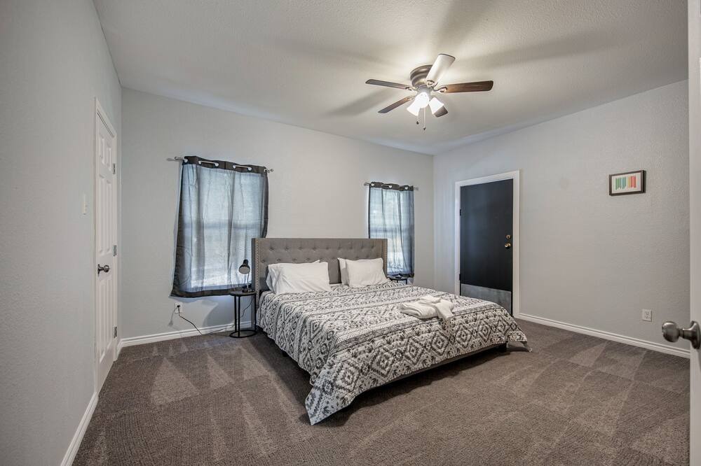 Photo of Bedroom in Highland Park