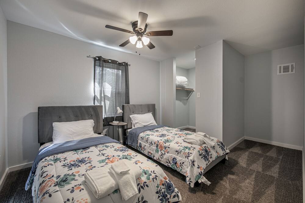 Photo of Bedroom in Highland Park