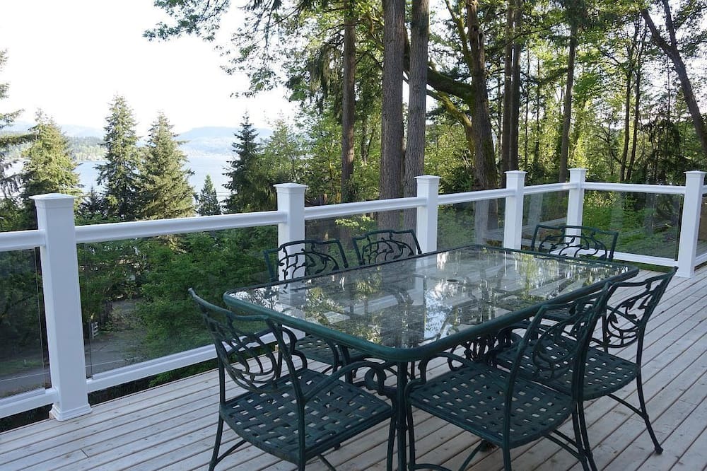 Photo of Patio Balcony in Northeast Bellevue