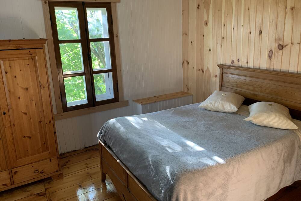 Photo of Bedroom in Saint-Cuthbert