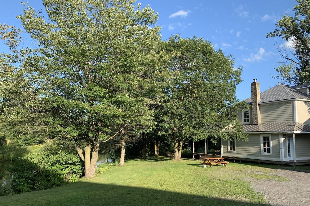 Photo of Outdoor in Saint-Cuthbert
