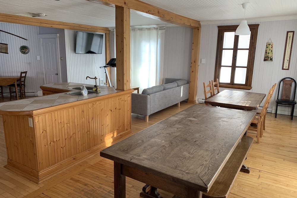 Photo of Kitchen in Saint-Cuthbert