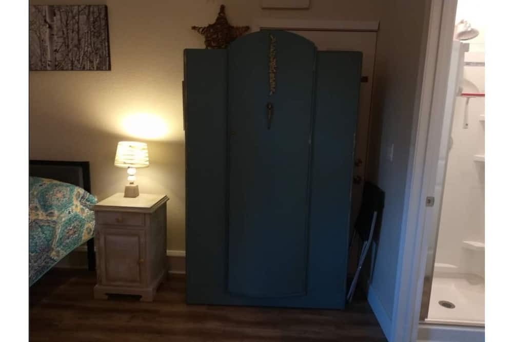 Photo of Bedroom in Woodland