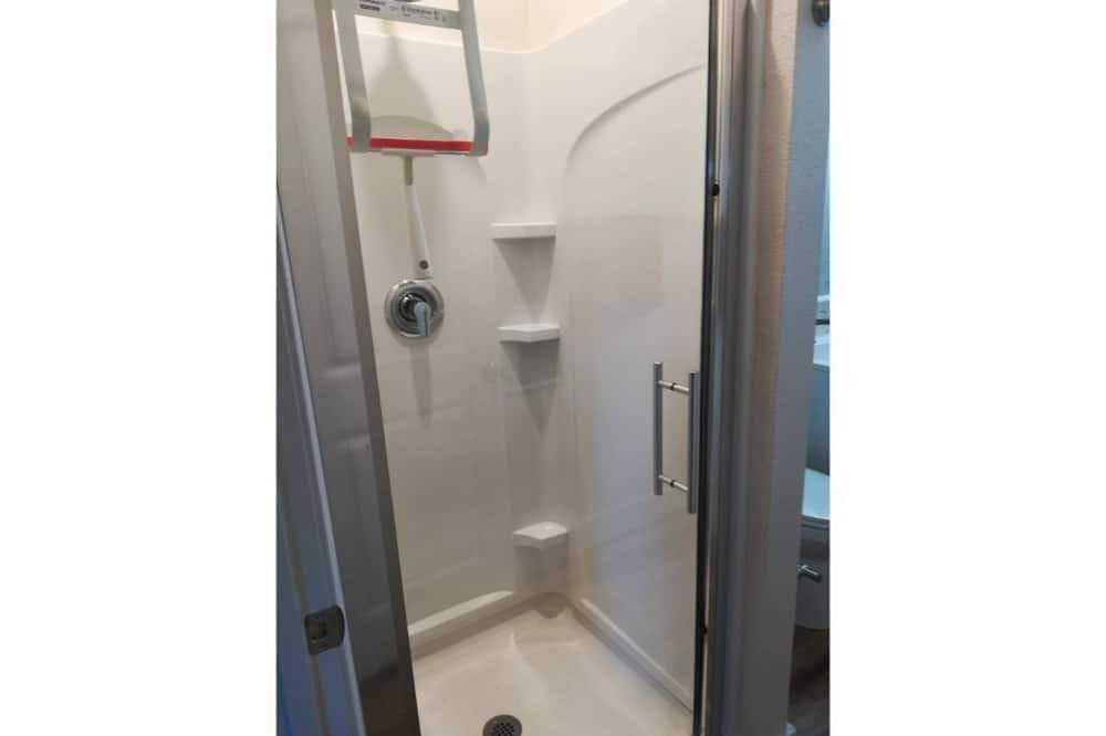 Photo of Bathroom in Woodland