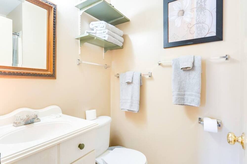Photo of Bathroom in Camdenton