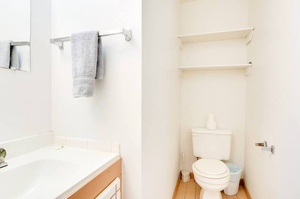 Photo of Bathroom in Camdenton
