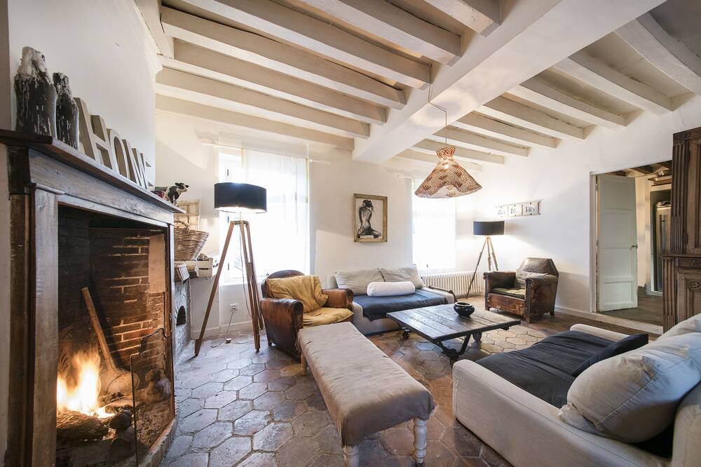 Photo of Livingroom in La Chapelle-Forainvilliers