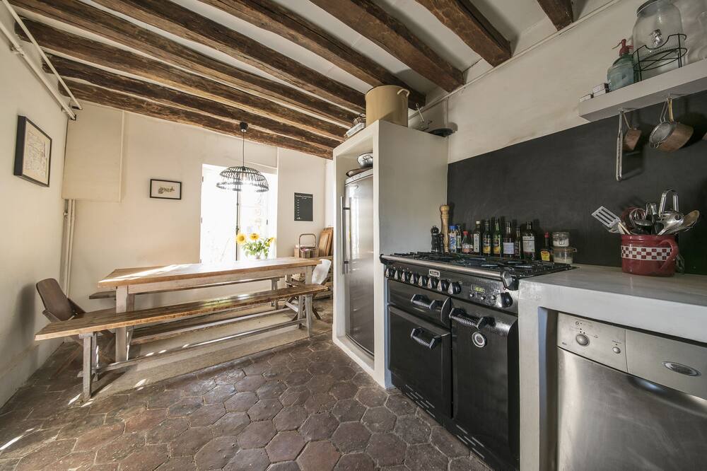 Photo of Kitchen in La Chapelle-Forainvilliers