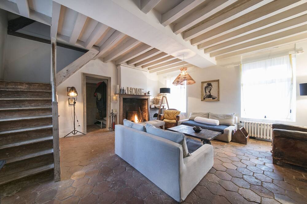 Photo of Livingroom in La Chapelle-Forainvilliers