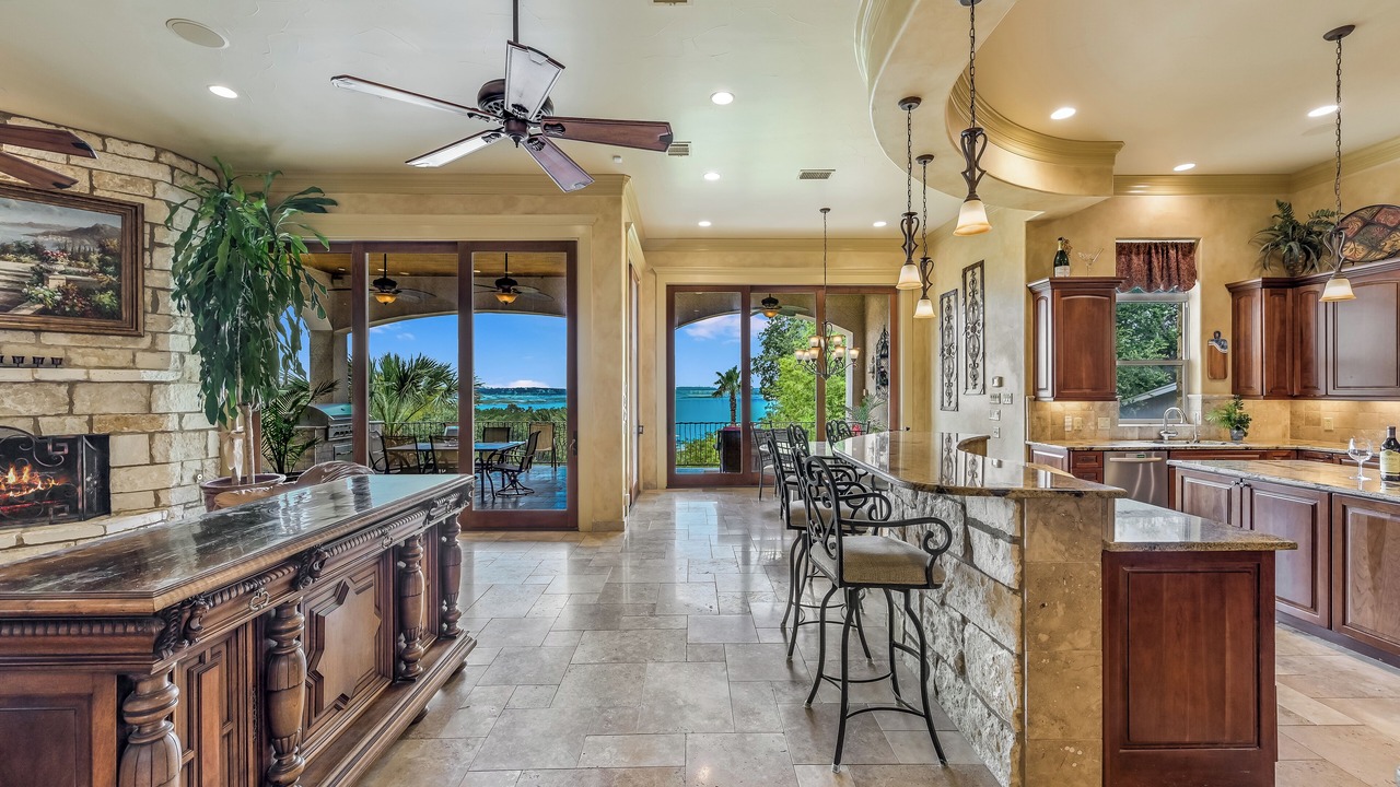 Photo of Kitchen in Comanche Trail