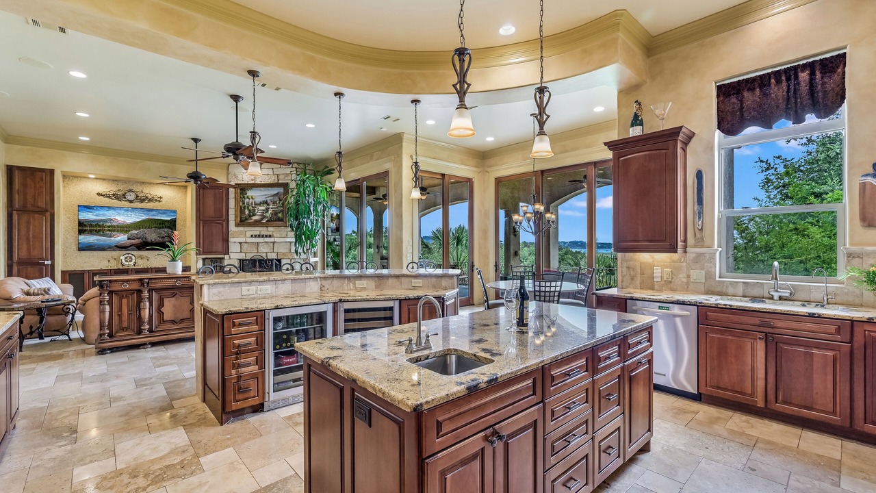 Photo of Kitchen in Comanche Trail