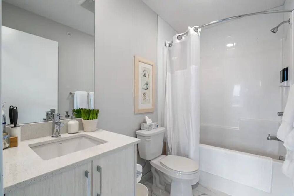 Photo of Bathroom in Hillhurst