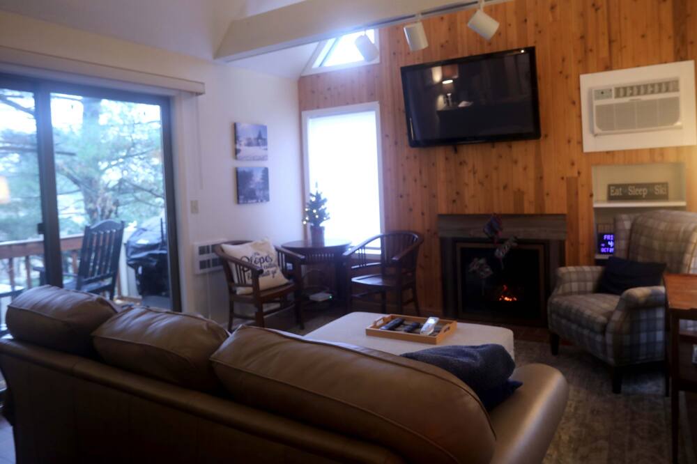 Photo of Livingroom in Clymer