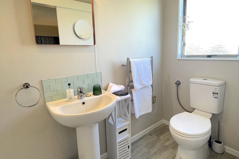 Photo of Bathroom in Waikanae