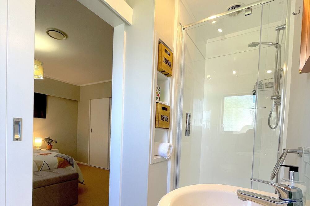 Photo of Bathroom in Waikanae