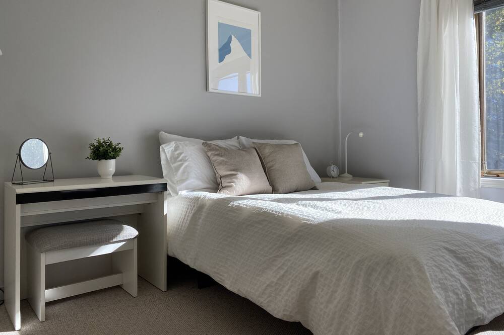 Photo of Bedroom in Petite-Riviere-Saint-Francois