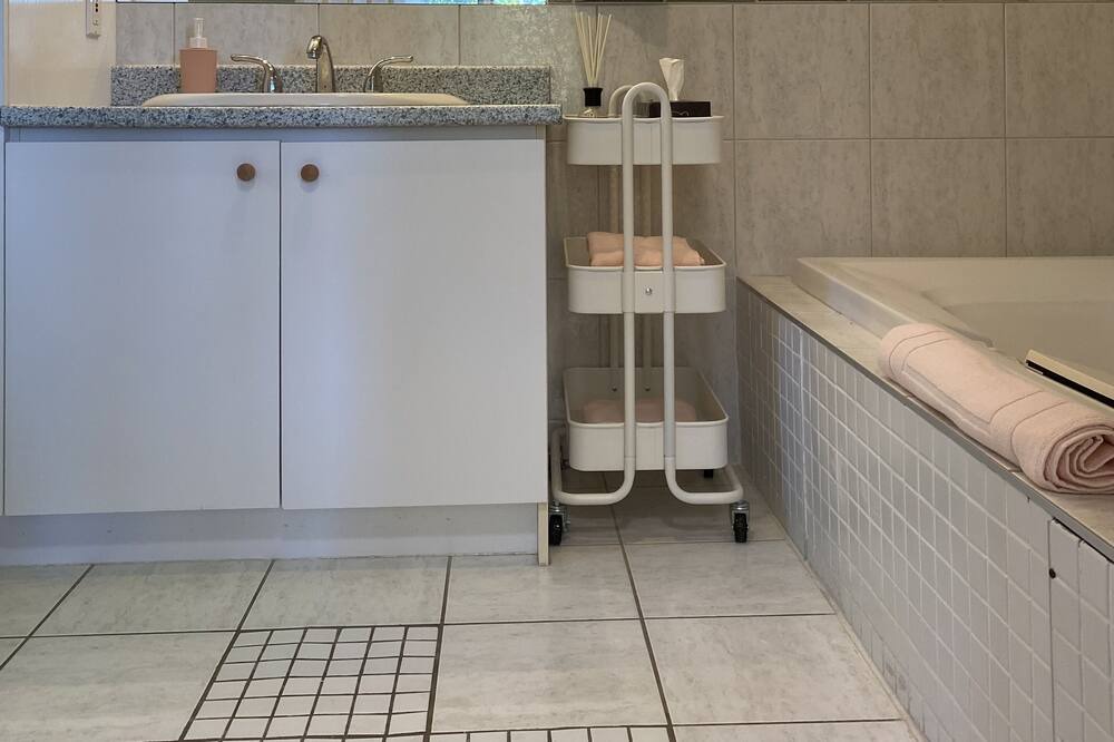 Photo of Bathroom in Petite-Riviere-Saint-Francois
