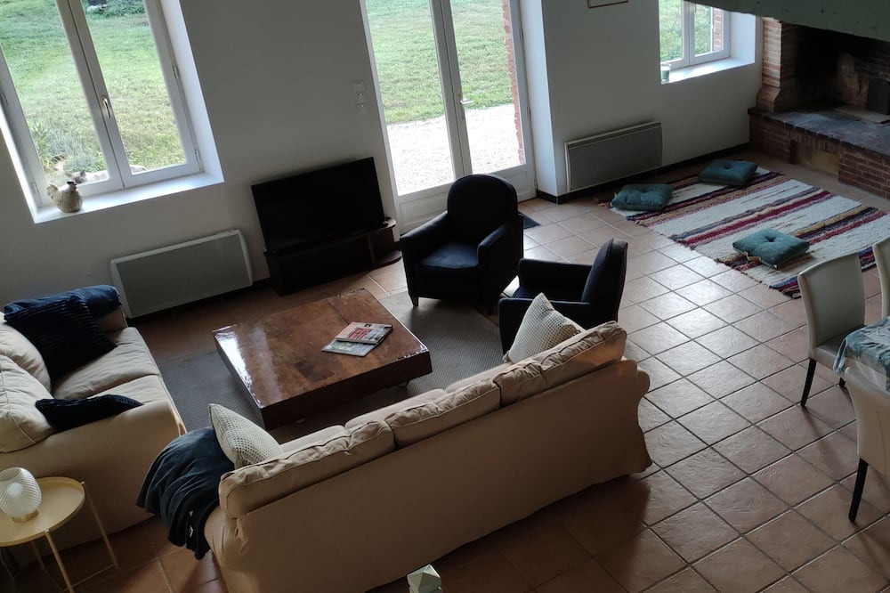 Photo of Livingroom in Bazus