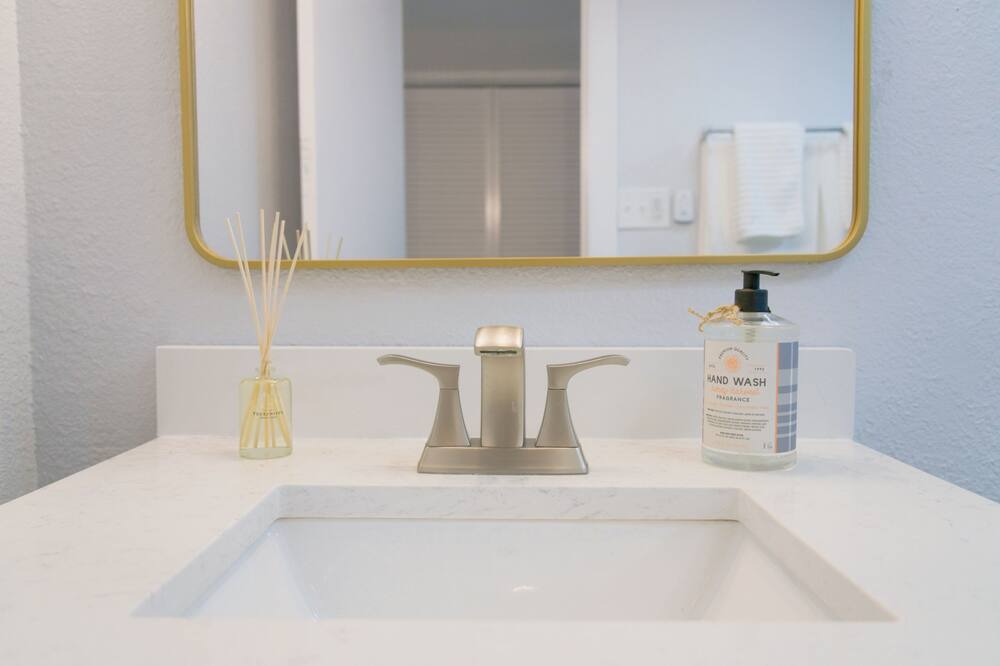 Photo of Bathroom in Allen