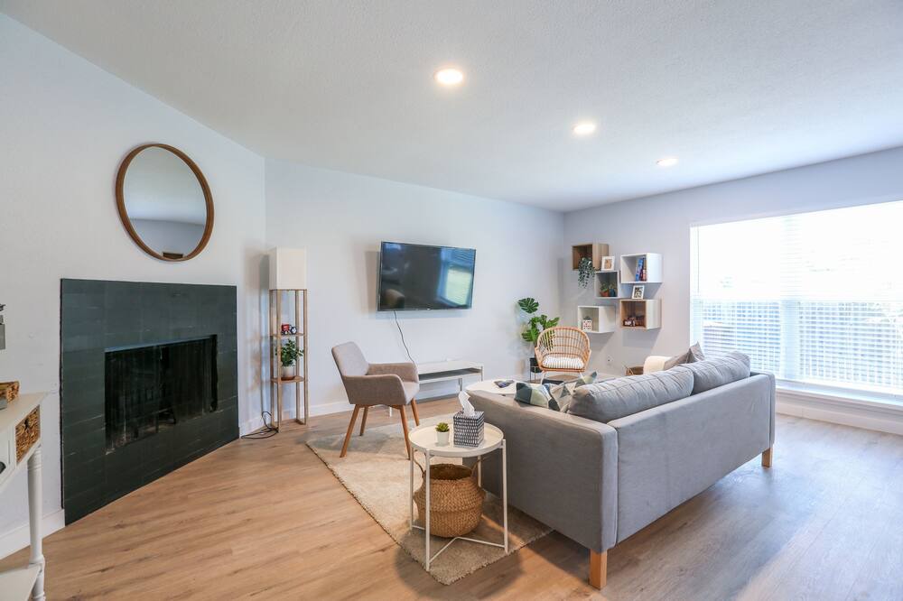 Photo of Livingroom in Allen