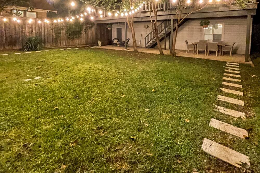 Photo of Outdoor in Knox - Henderson