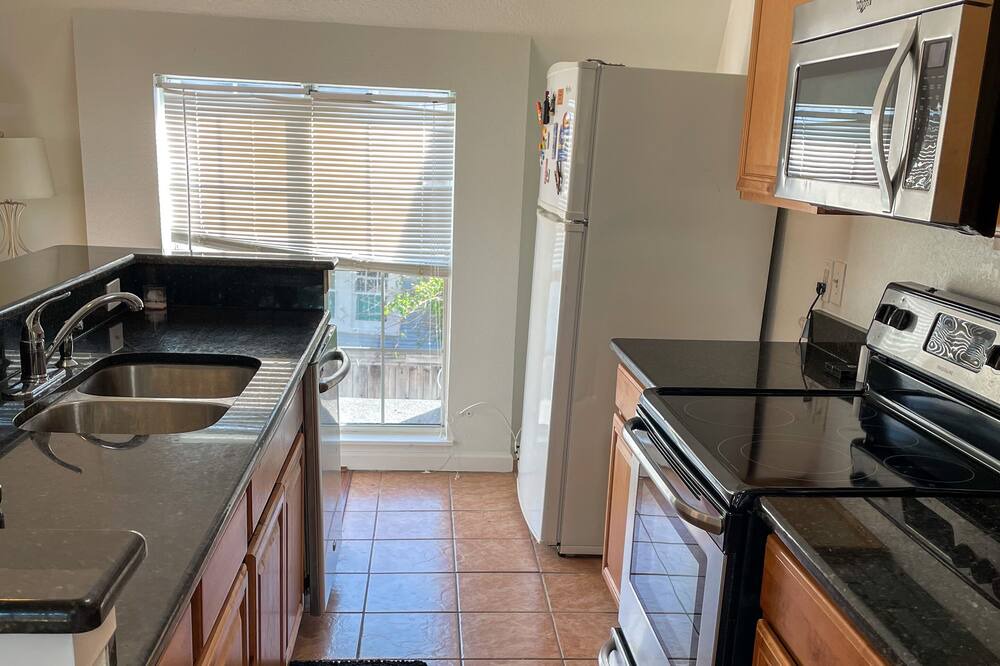 Photo of Kitchen in Knox - Henderson