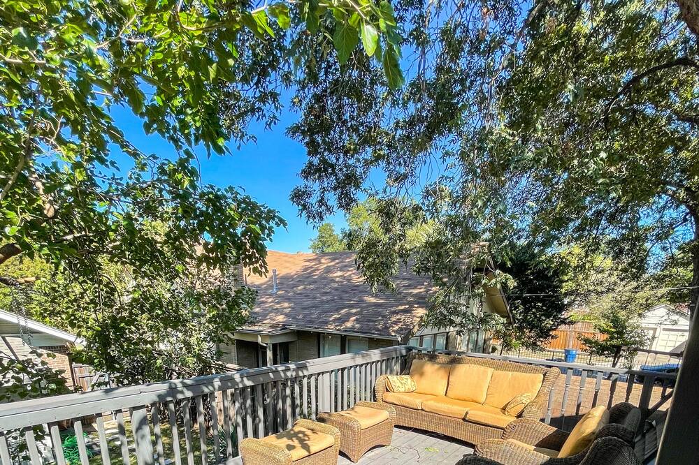 Photo of Outdoor in Knox - Henderson