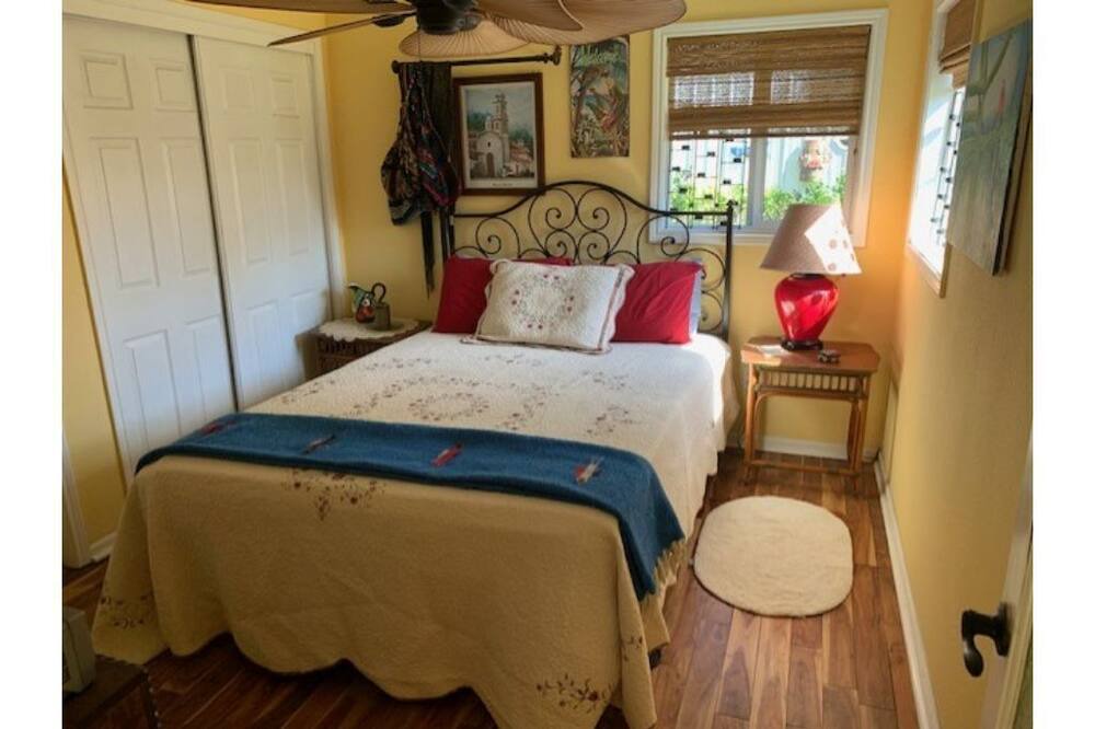 Photo of Bedroom in Broaddus