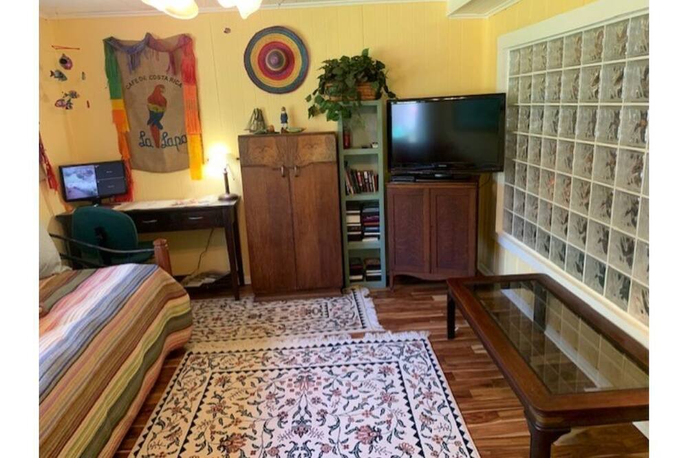 Photo of Bedroom in Broaddus