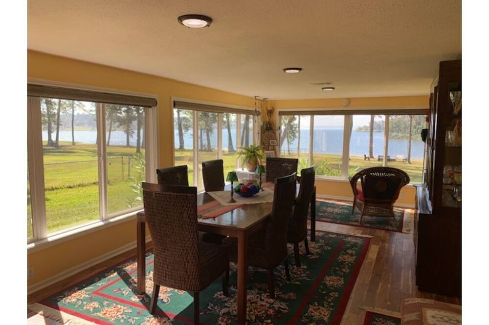 Photo of Kitchen in Broaddus
