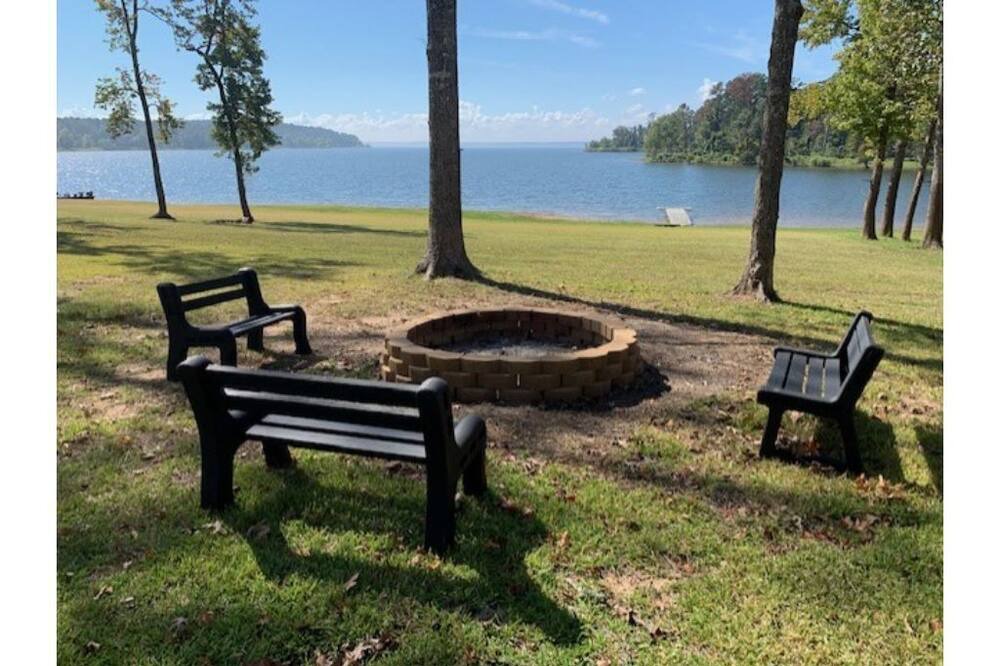 Photo of Outdoor in Broaddus