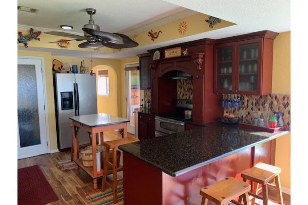 Photo of Kitchen in Broaddus