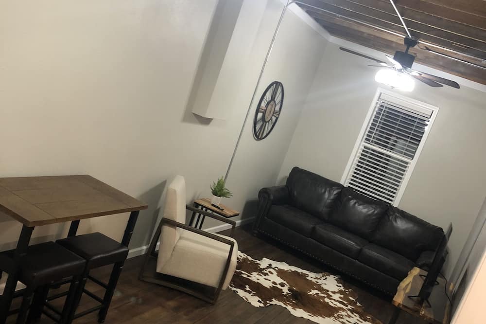 Photo of Livingroom in Osborne