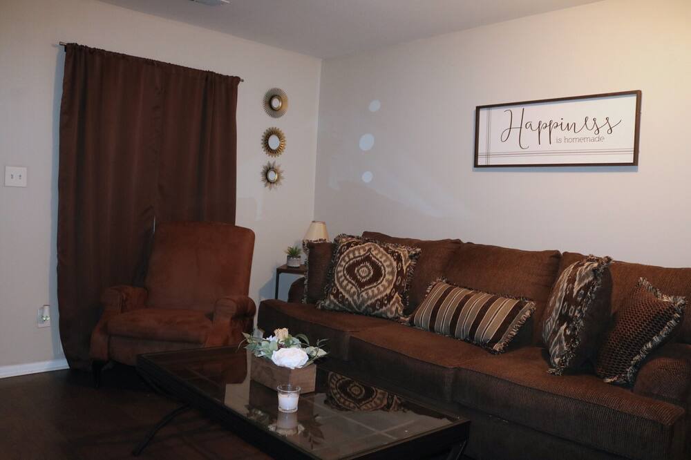 Photo of Livingroom in Redmont Park