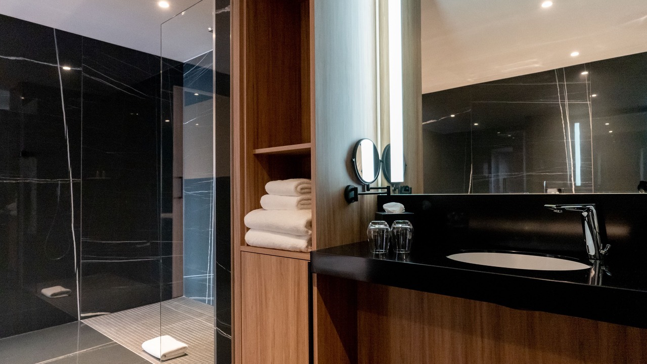 Photo of Bathroom in Tours City Centre