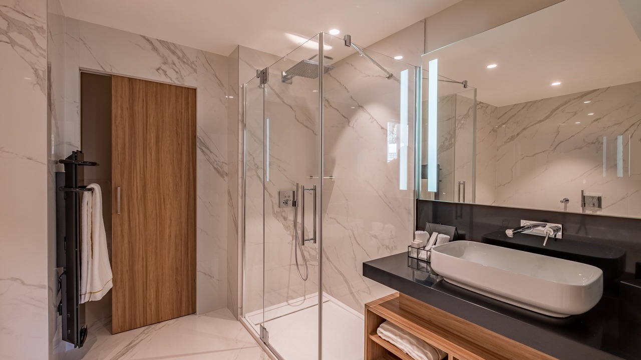 Photo of Bathroom in Tours City Centre