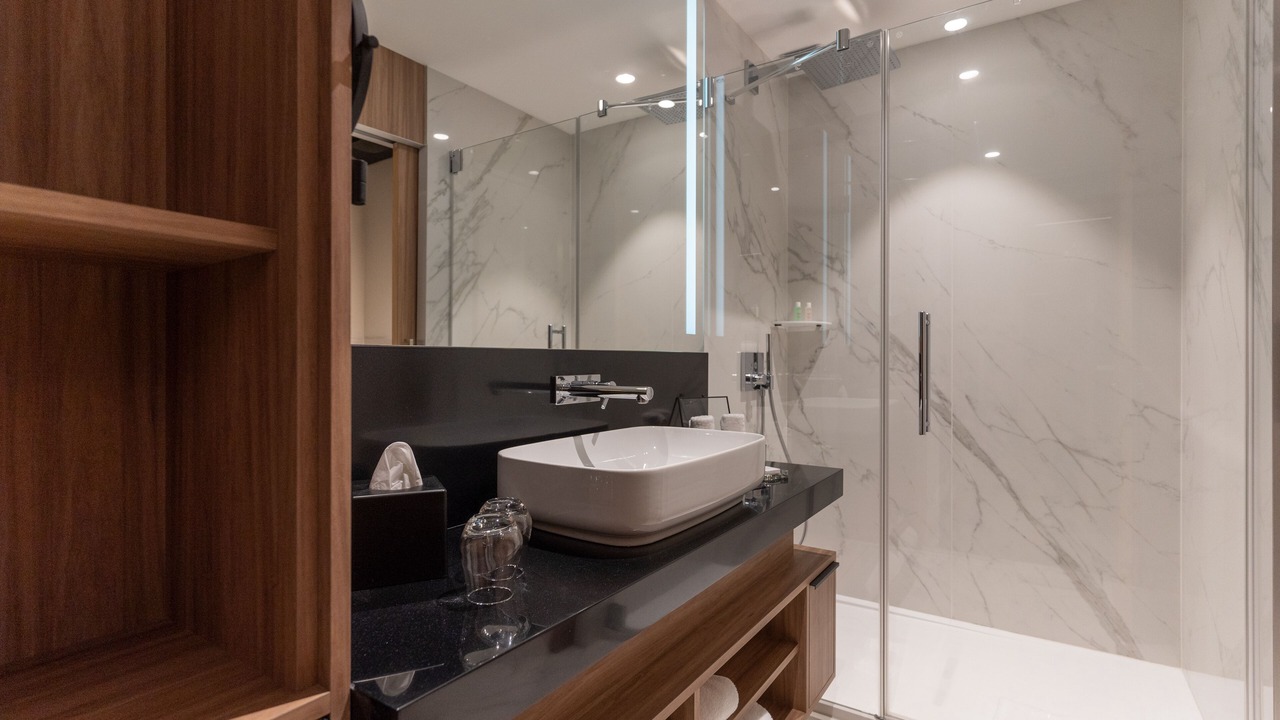 Photo of Bathroom in Tours City Centre